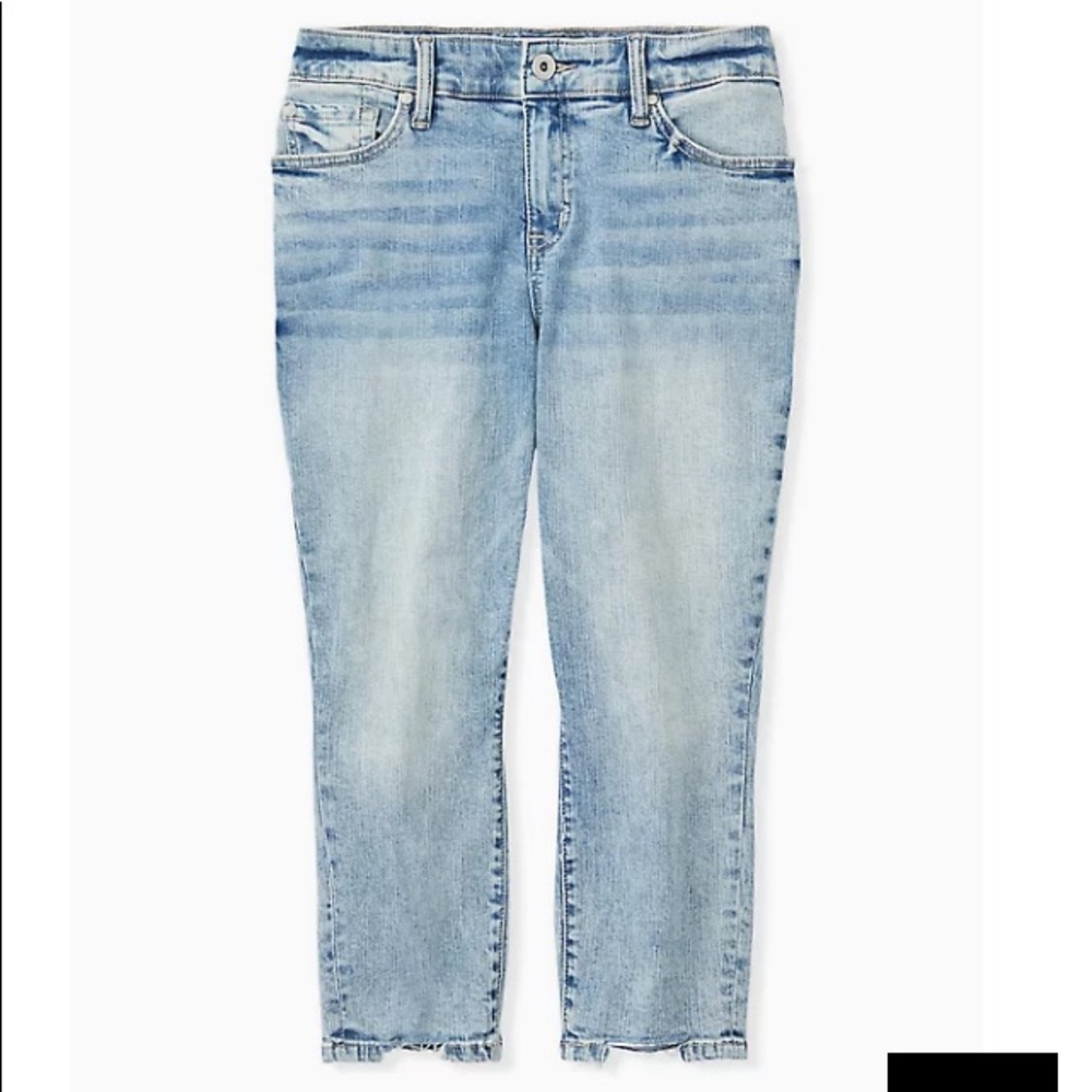 TORRID Crop Mid Rise Skinny Jean light wash sz 22